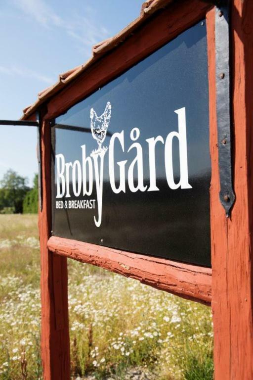 Broby Bed&Breakfast entréplan Nyköping Exterior foto
